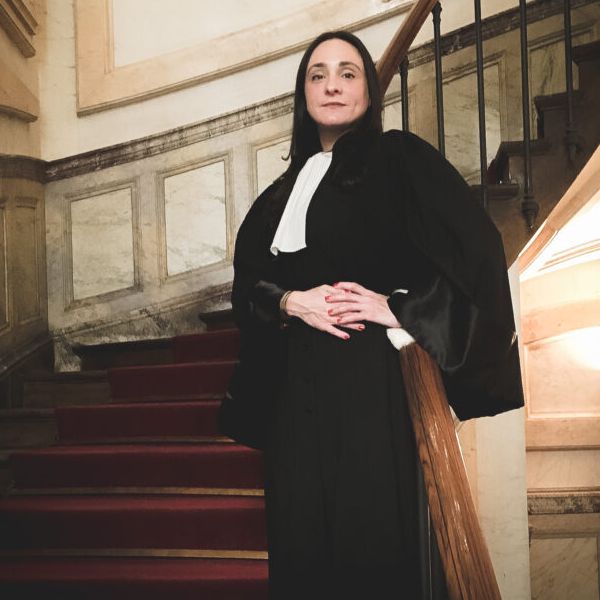 verified Immigration Lawyer in France - Julia Grégoire